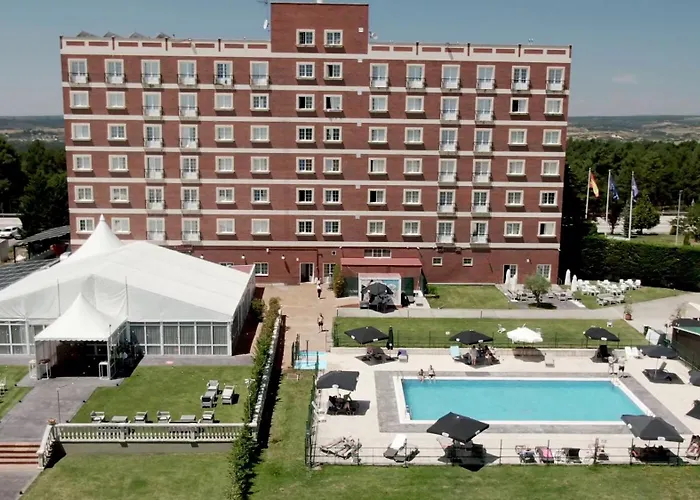Hotel Santiago León