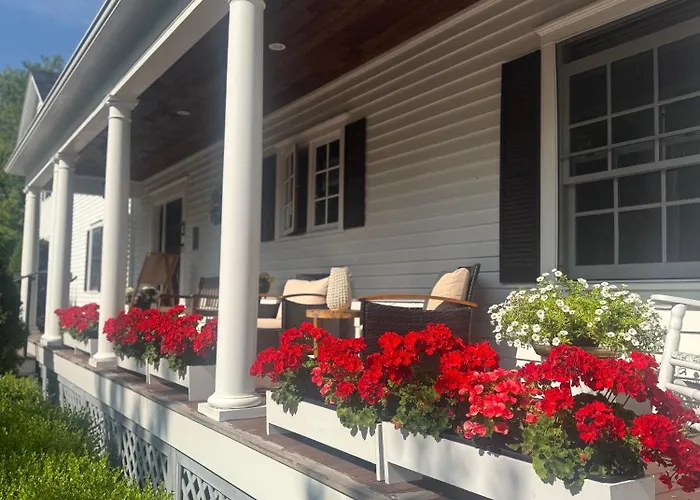 Williston Village Inn