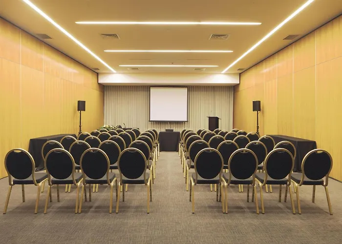 Nh Coimbra Dona Ines Hotel