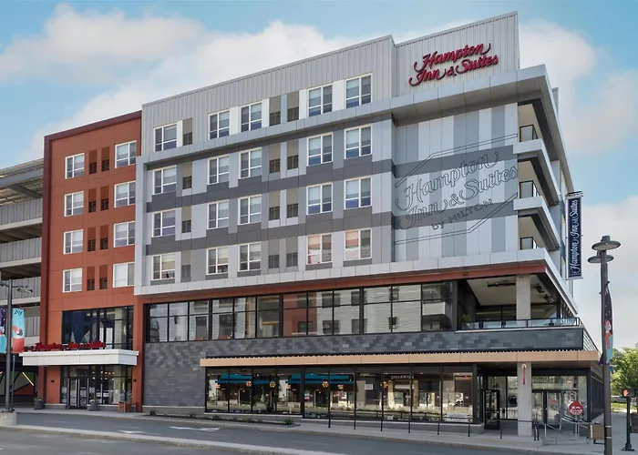 Hampton Inn & Suites Watertown Boston, Ma