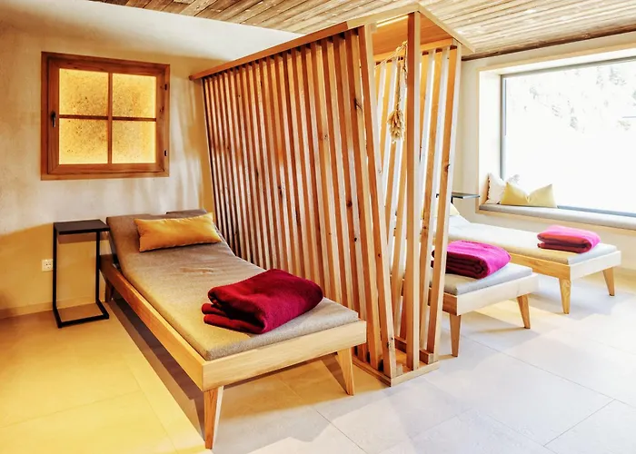 Hotels in Faschina