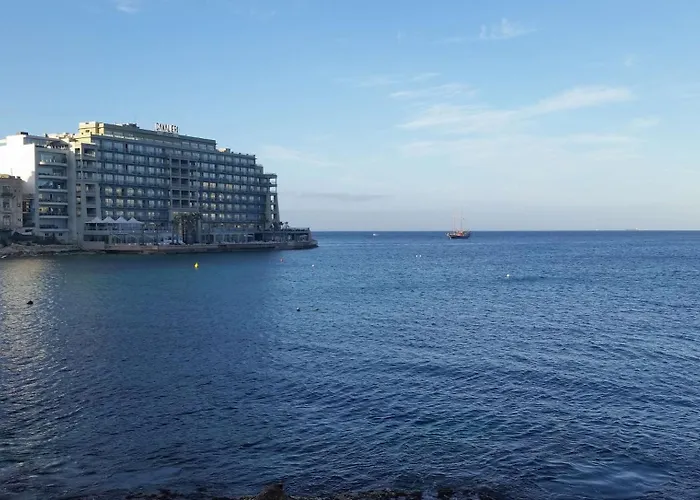 Cavalieri Hotel Malta, A Member Of Radisson Individuals San Ġiljan