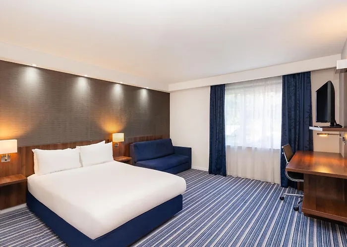 Hotels in Duxford