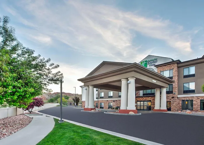 Holiday Inn Express & Suites Richfield By Ihg