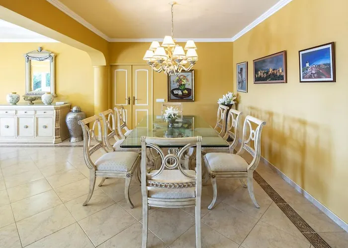 Villa Vale De Lapa, Amazing Sea Views, Heated Swimming Pool, Jacuzzi Carvoeiro 
