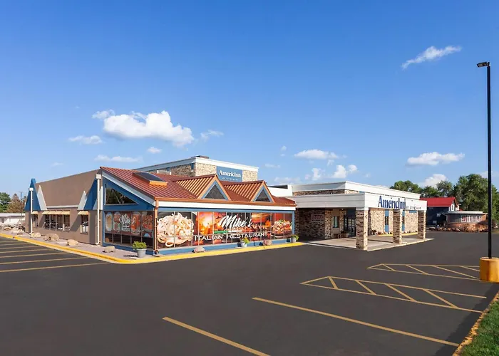 Baraboo Hotels