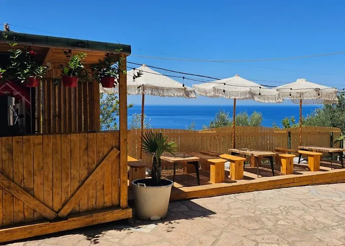 Bed and Breakfast Bluflest Dhërmi