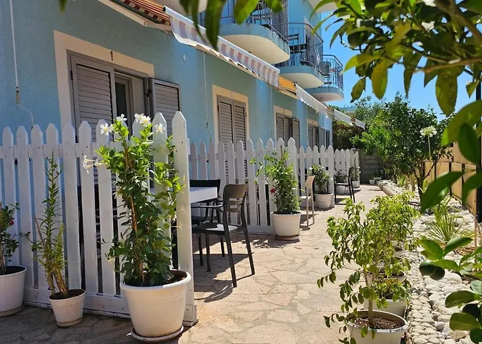 Bed and Breakfast Bluflest Dhërmi