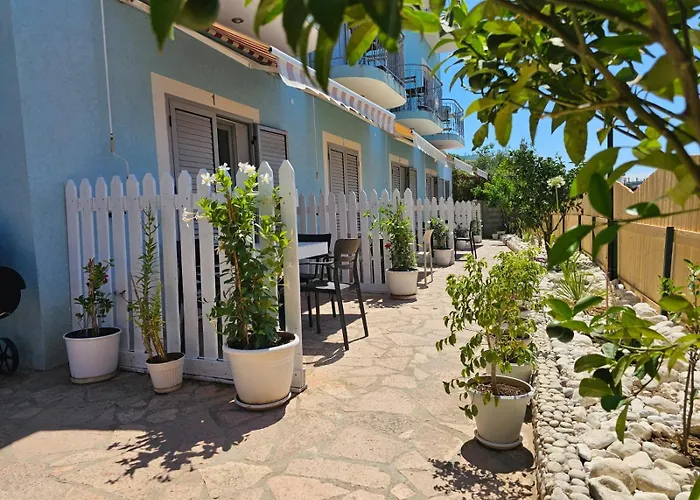 Bed and Breakfast Bluflest Dhërmi