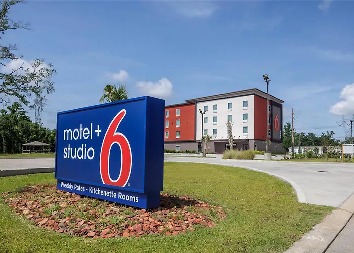 Gonzales Hotels