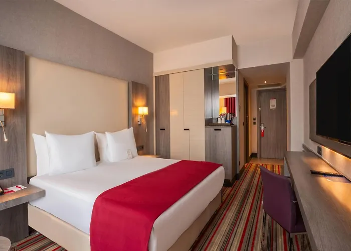 Hotel Ramada Plaza By Wyndham Izmir