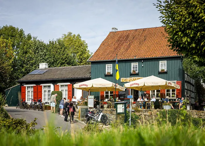 Hotel,Herberg&Appartementen de Smidse Epen