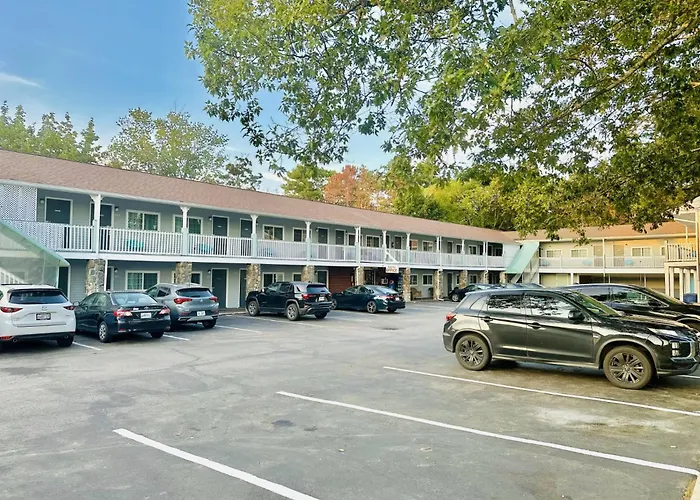 Hampton Motor Inn