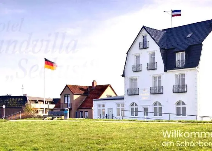 Hotels in Schonberger Strand