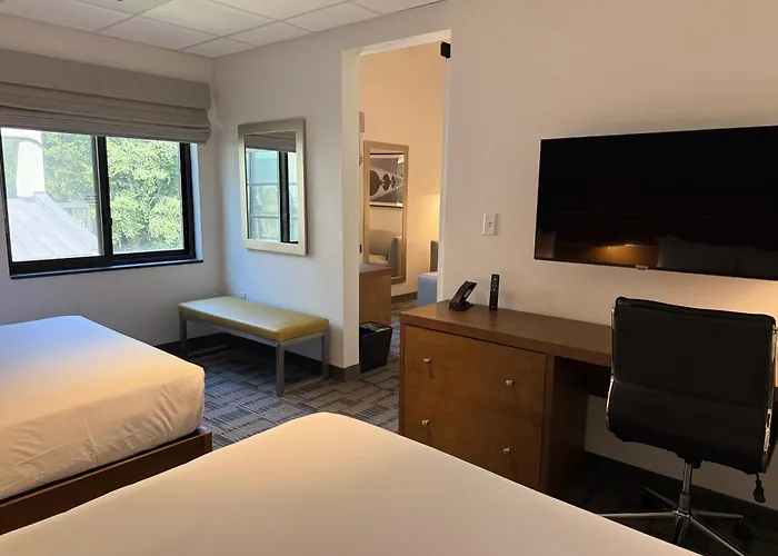 Potomac Hotels