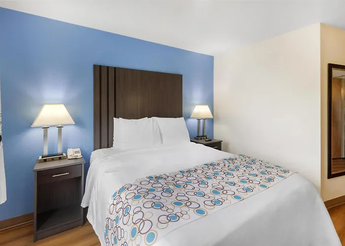 Surestay Plus Hotel By Best Western Niagara Falls East
