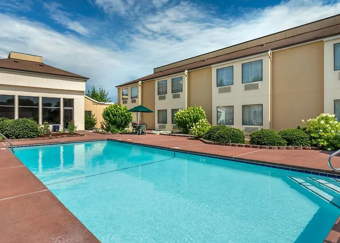 Canton Hotels