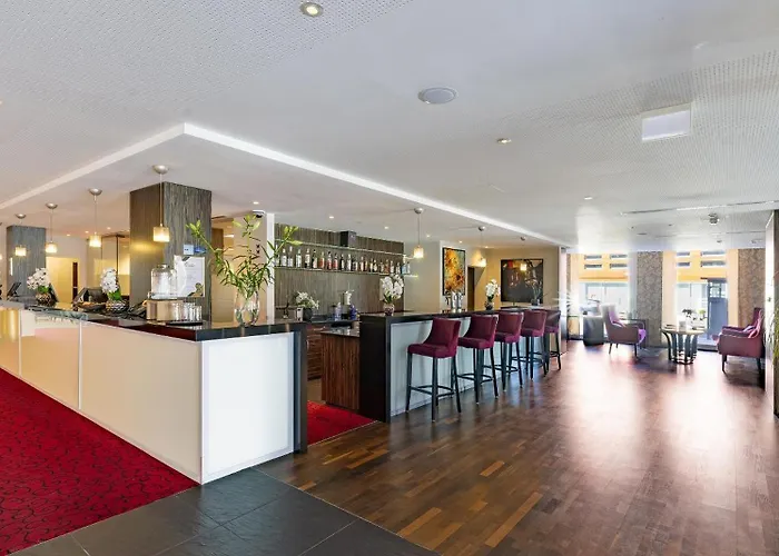 Plaza Premium Salzburg Hotel