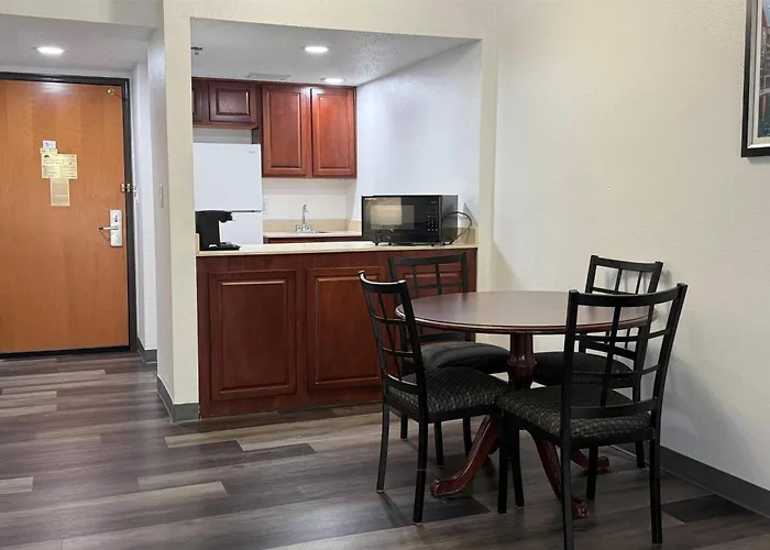 Wingate By Wyndham Airport - Rockville Road Indianapolis