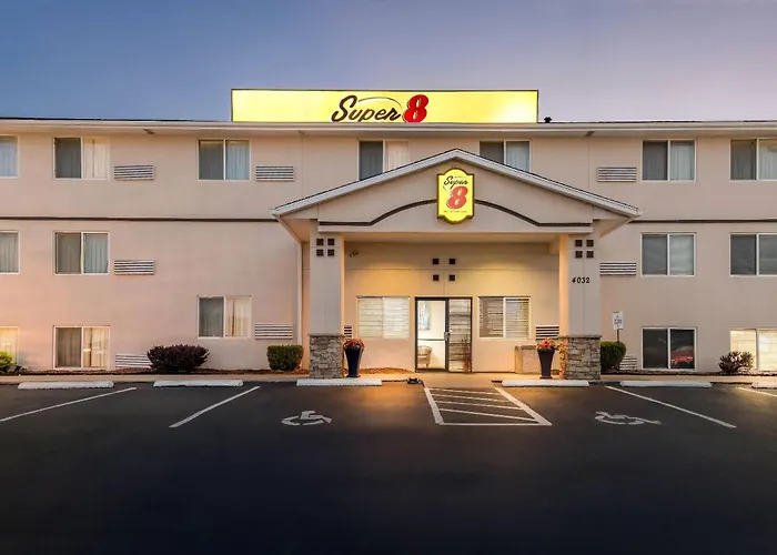Super 8 By Wyndham Independence Kansas City