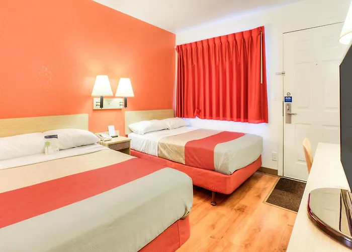 Tigard Hotels