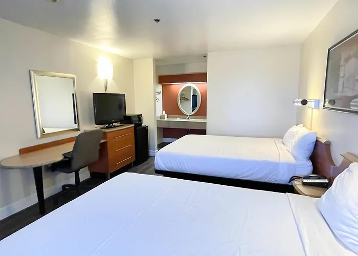 Barstow Hotels