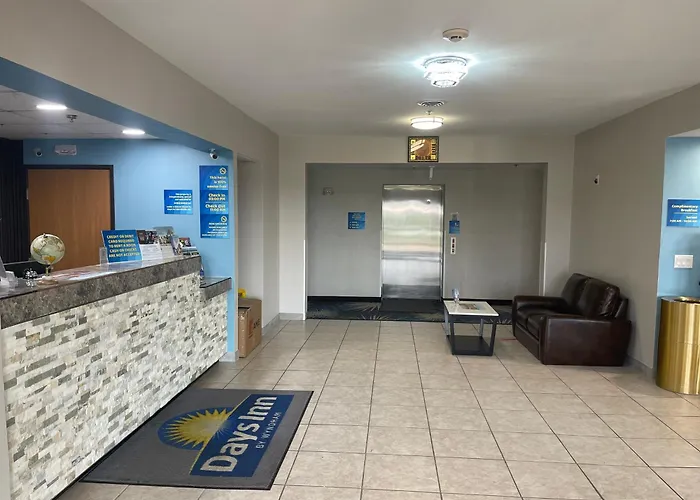 Days Inn By Wyndham Jefferson City