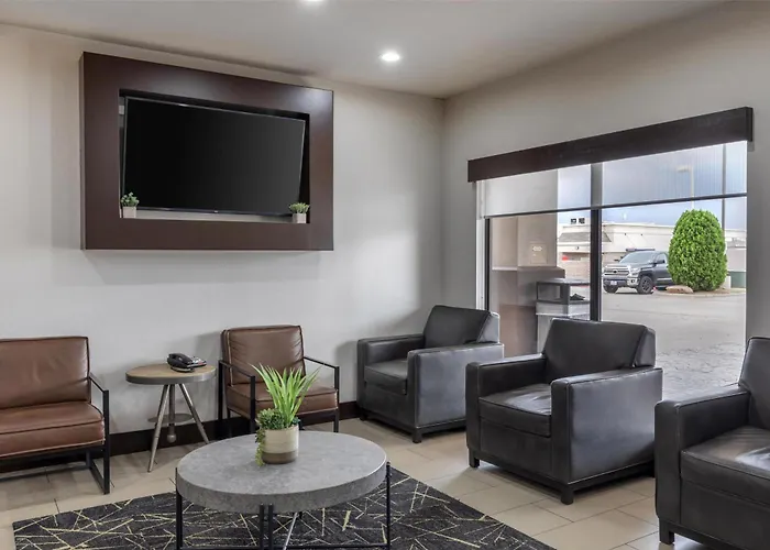 Best Western Plus Denton Inn & Suites
