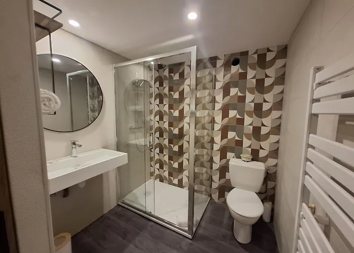 Montrond-les-Bains Hotels