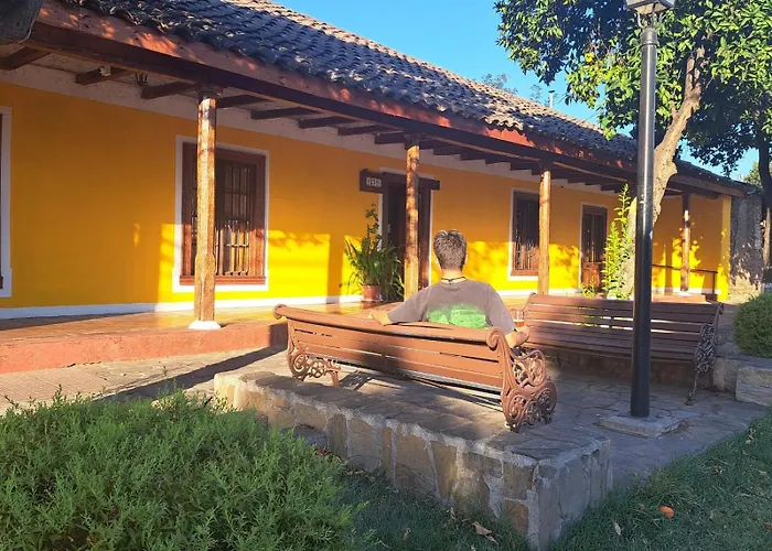 Hoteles en Villa Alegre