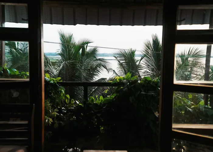 Rise & Set Arugam Bay