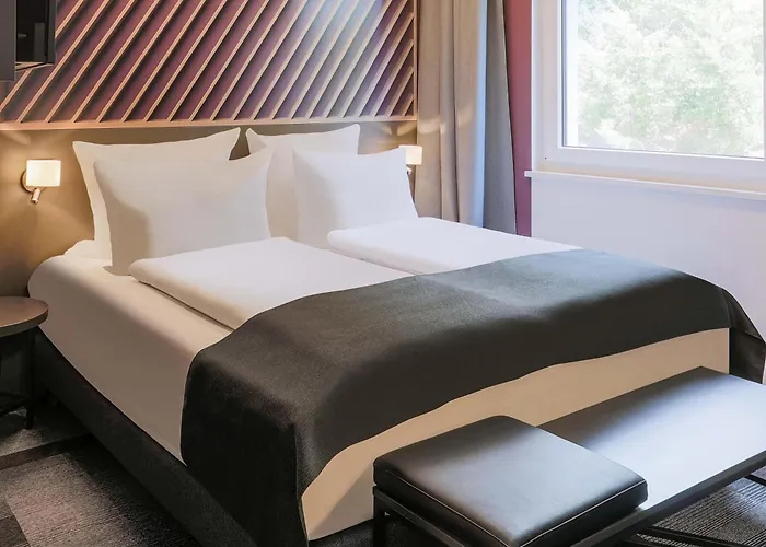 Hotels in Karlsdorf-Neuthard