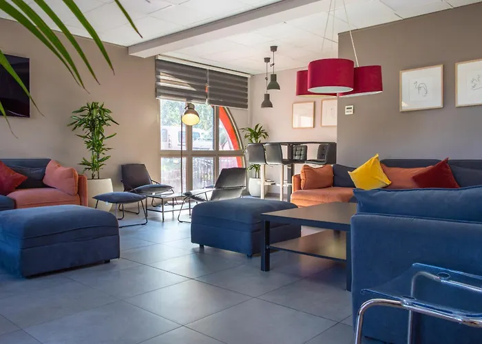 Hôtel l'Amandier Nanterre