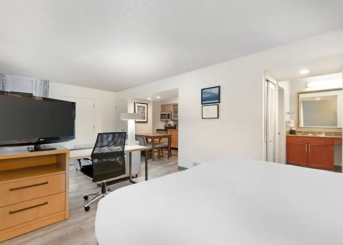 Mainstay Suites St Louis - Galleria Richmond Heights