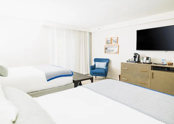 Port Jefferson Hotels