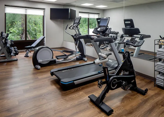 Fair Lawn Hotels
