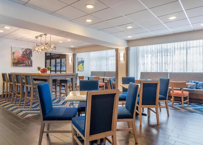 Akron Hotels for Romantic Getaway