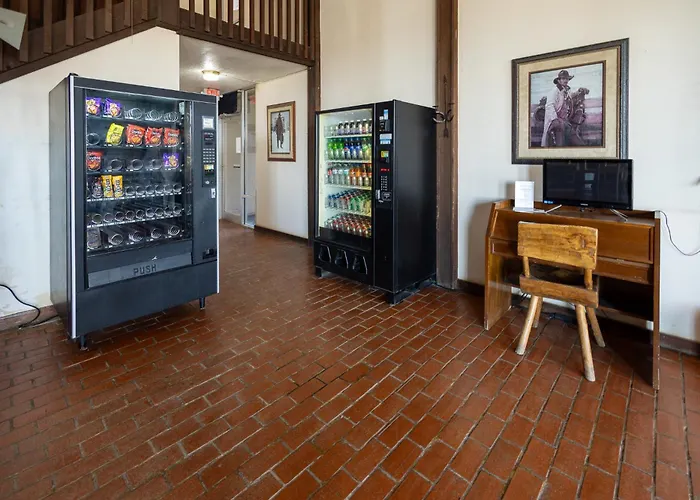 West Texas Inn & Suites With Kitchenette Midland