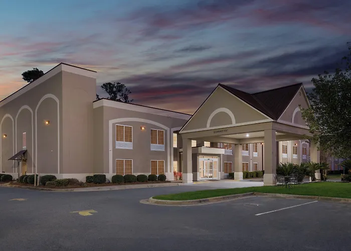 Red Roof Inn & Suites Albany, Ga