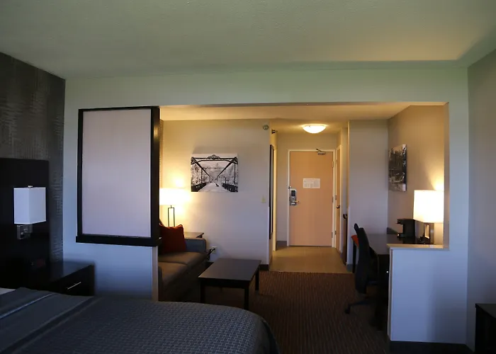Muscatine Hotels