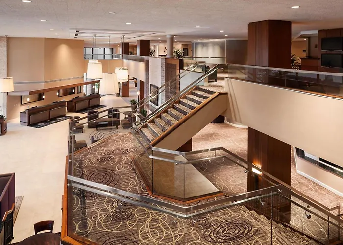 Doubletree By Hilton Hotel & Executive Meeting Center Somerset