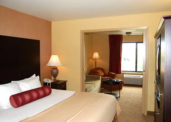 Oxford Suites Portland - Jantzen Beach