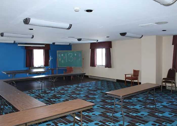 Baymont By Wyndham Perrysburg-Toledo Hotel