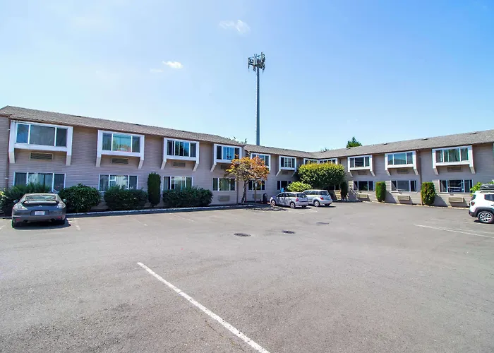 Red Lion Inn & Suites Vancouver