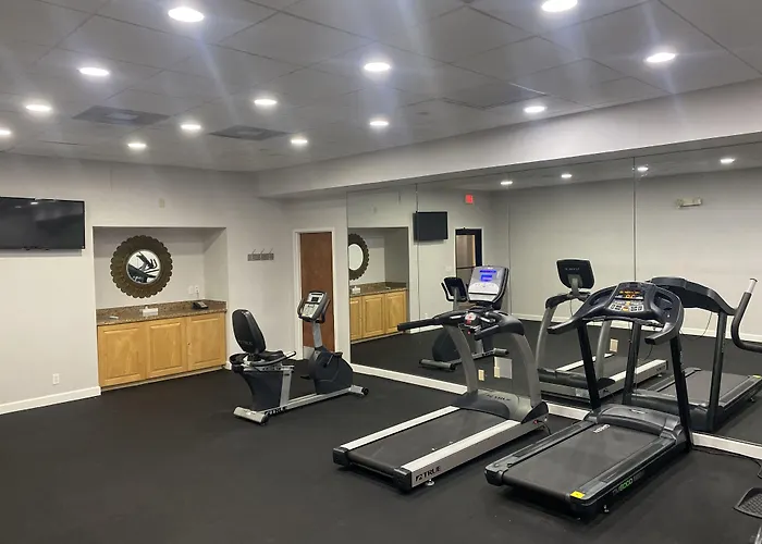 Ramada By Wyndham West Palm Beach Airport