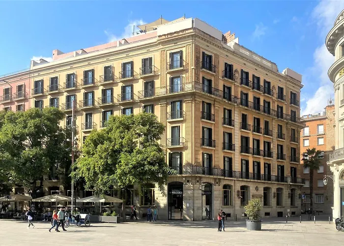 Lamaro Hotel