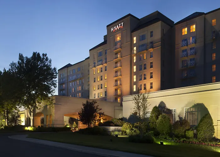 Hauppauge Hotels