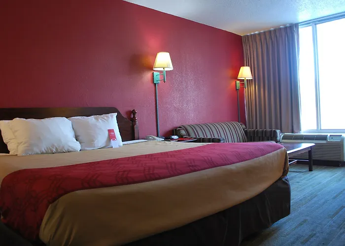 Econo Lodge Calhoun