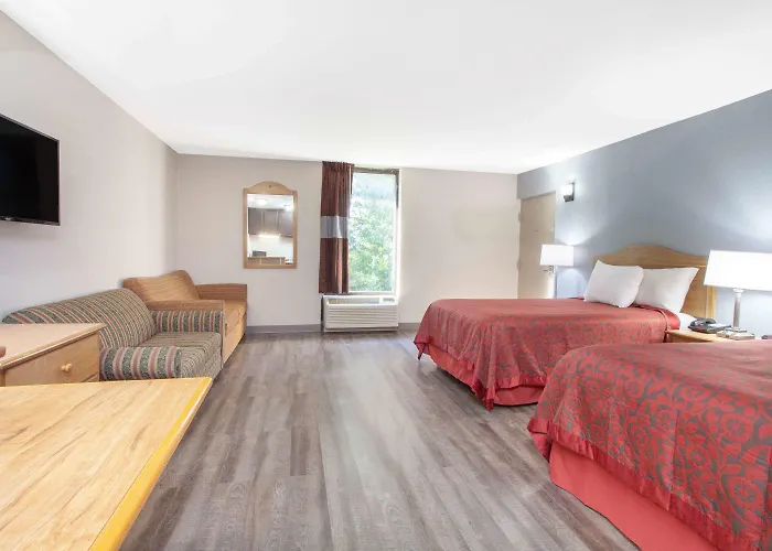 Clinton Hotels