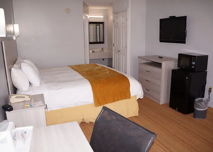Days Inn & Suites By Wyndham Colonial Williamsburg